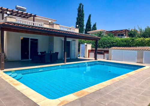 170 Villa Athena Coral Bay. Heated 10m pool to villa