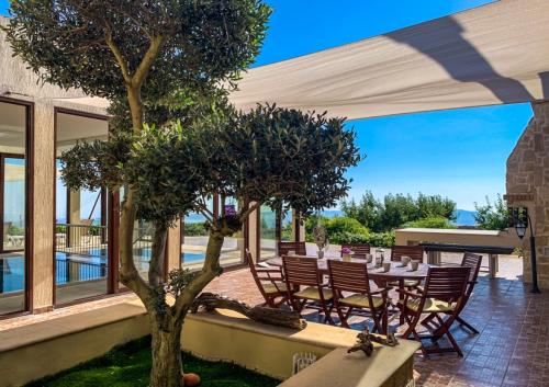 Rural & luxurious wheelchair accessible Paphos Villa Ampelitis - Sleeps 2 - 16. 11m Private Heatable Pool, Baby Pool. Pool hoist, Profiling Bed, Wet Room & More